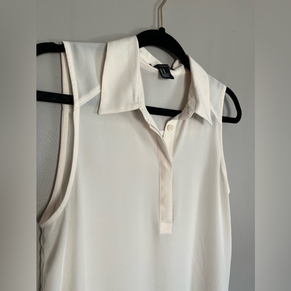 Forever21 sleeveless blouse. - Picture 4 of 5